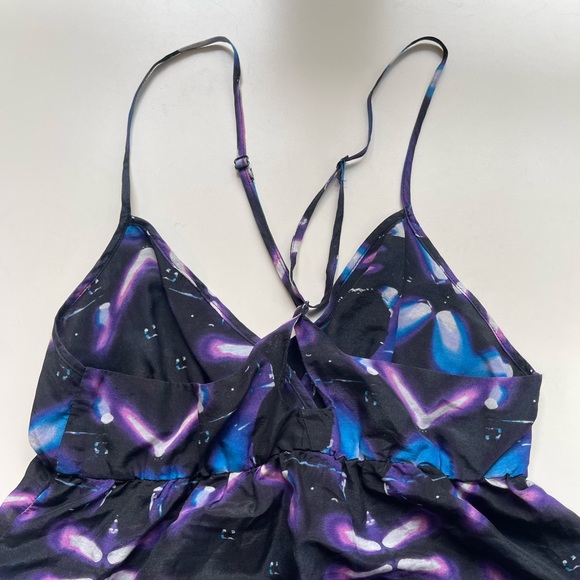 2000’s Tank Top - Picture 4 of 4